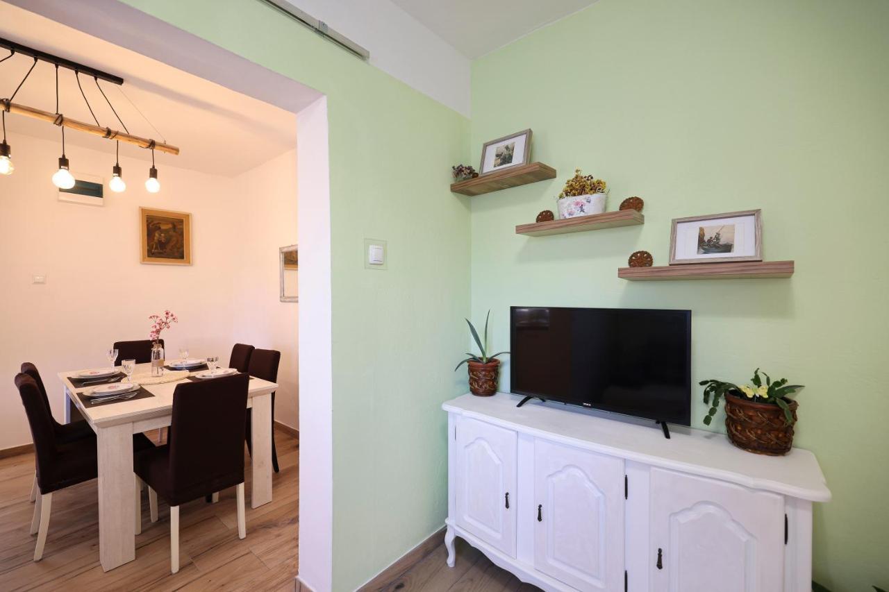Apartment Rustica Zadar With Exclusive Use Of The Pool-Ground Floor Exterior photo